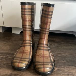 Authentic Burberry Rainboots